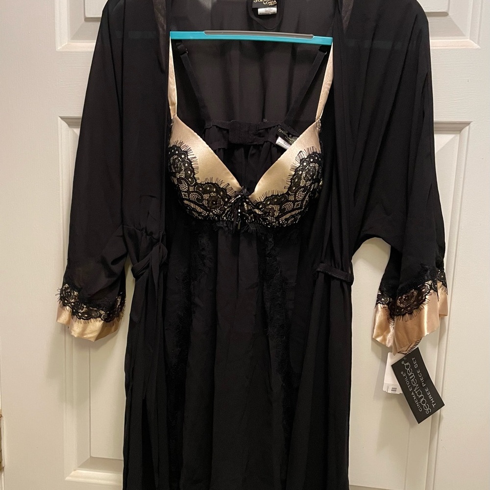 Elegant Black and Pink Lace Lingerie Set